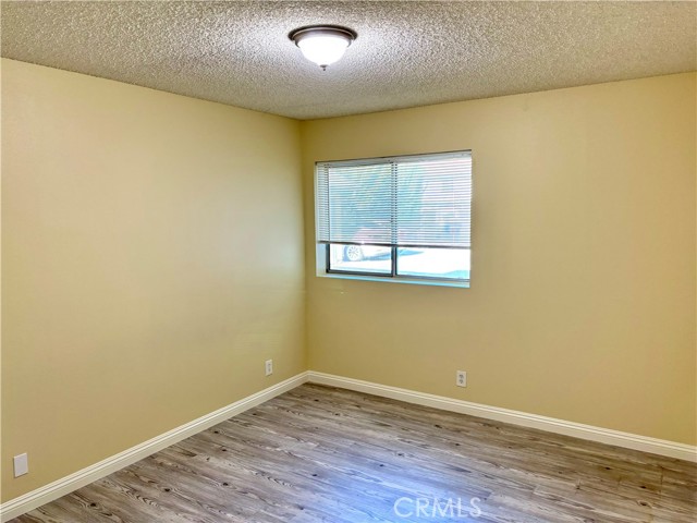 10863 Chestnut St., Los Alamitos CA: https://media.crmls.org/medias/a50c15bd-b7b9-4417-aceb-ca438fb10bca.jpg
