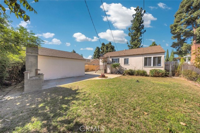2412 Hagen photo 36