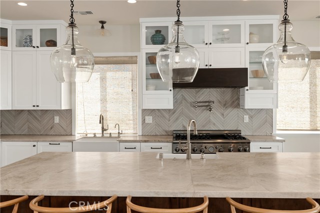 550 Helberta Avenue, Redondo Beach, California 90277, 5 Bedrooms Bedrooms, ,3 BathroomsBathrooms,Residential,Sold,Helberta,SB21204332