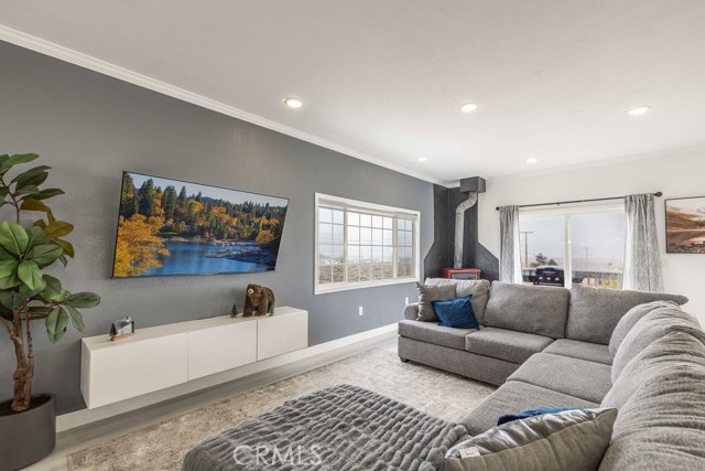 Detail Gallery Image 3 of 45 For 1842 Baldwin Lake, Big Bear City,  CA 92314 - 3 Beds | 2/1 Baths