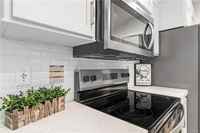 Detail Gallery Image 11 of 16 For 10799 Sherman Grove Ave Unit 84, Sunland,  CA 90140 - 1 Beds | 1 Baths