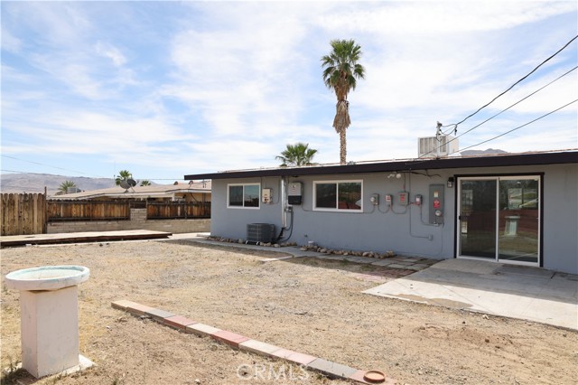Detail Gallery Image 6 of 6 For 73408 Yucca, Twentynine Palms,  CA 92277 - 4 Beds | 2/1 Baths