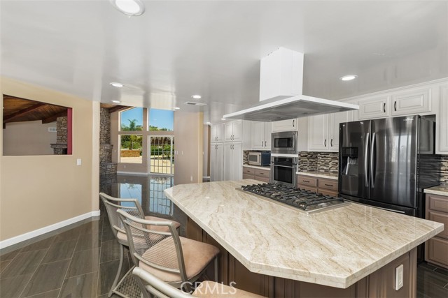 37789 Avenida La Cresta, Murrieta CA: https://media.crmls.org/medias/a50e5de5-5dda-487f-a4ee-7c77a78110c5.jpg