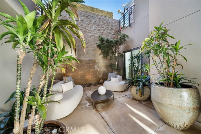 Detail Gallery Image 38 of 75 For 2665 Victoria Dr, Laguna Beach,  CA 92651 - 5 Beds | 4/2 Baths