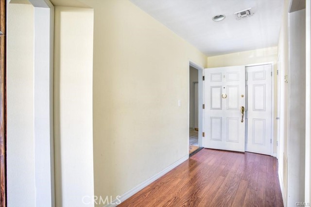 Detail Gallery Image 7 of 35 For 1601 Hilts Ave #3,  Los Angeles,  CA 90024 - 2 Beds | 2/1 Baths