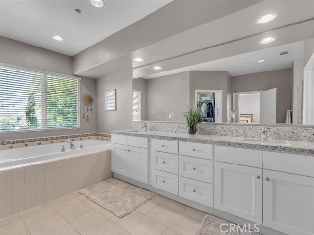 5637 Como Circle, Woodland Hills CA: https://media.crmls.org/medias/a50fe278-1458-4733-b2c6-5f626eb58434.jpg