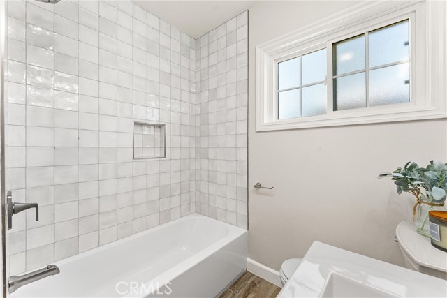 6557 E Walkerton Street, Long Beach CA: https://media.crmls.org/medias/a5101f57-fcc8-4fd9-8e1e-83a7d1c4ae0a.jpg