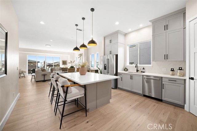 Image 15 of 55 For 2732 Barcelona Street