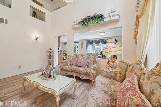 220 S Linhaven Circle, Anaheim CA: https://media.crmls.org/medias/a5113f75-b358-43a2-b1c3-f857122ce150.jpg