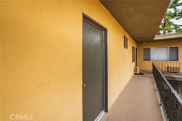 Detail Gallery Image 3 of 18 For 17931 Devonshire St #27,  Northridge,  CA 91325 - 1 Beds | 1 Baths