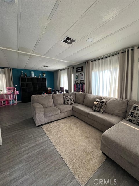 Detail Gallery Image 16 of 34 For 201 W Collins Ave #40,  Orange,  CA 92867 - 2 Beds | 2 Baths