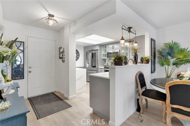 Detail Gallery Image 5 of 43 For 19047 Primrose Ln, Apple Valley,  CA 92308 - 2 Beds | 2 Baths