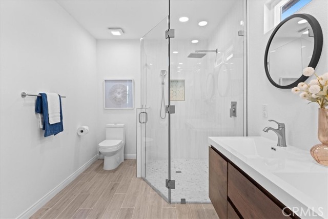 Detail Gallery Image 21 of 34 For 12325 Glynn, Downey,  CA 90242 - 4 Beds | 2/1 Baths