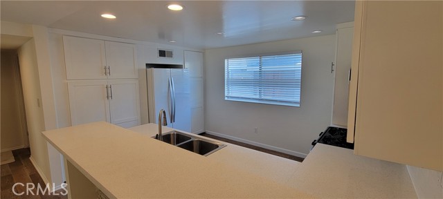 4251 W Sarah Street, Burbank CA: https://media.crmls.org/medias/a5137e7d-899f-4749-8cb8-8b1e06302fe9.jpg