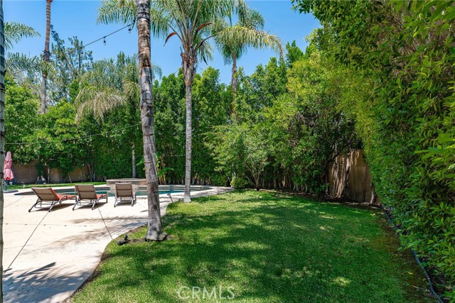 23115 Erwin Street, Woodland Hills CA: https://media.crmls.org/medias/a514a97f-b723-498d-ad65-72955afb8562.jpg