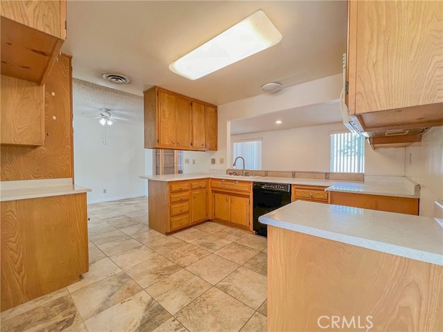 Detail Gallery Image 10 of 28 For 285 Brandon Way, Hemet,  CA 92545 - 2 Beds | 2 Baths