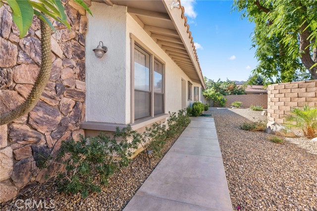 Detail Gallery Image 6 of 21 For 40472 Periwinkle Ct, Palm Desert,  CA 92260 - 3 Beds | 2 Baths