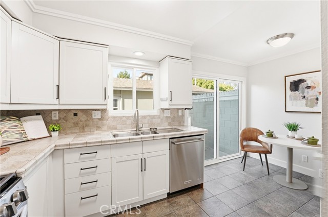 Detail Gallery Image 12 of 33 For 11960 Gloxinia, Fountain Valley,  CA 92708 - 2 Beds | 1/1 Baths