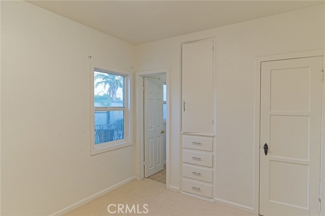 550 N 1st Avenue, Upland CA: https://media.crmls.org/medias/a5165809-0d0b-48c3-9224-67e7175809e3.jpg