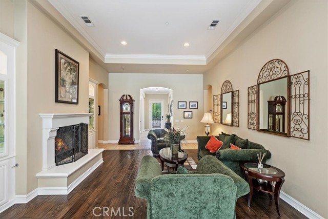 Detail Gallery Image 9 of 74 For 19017 Green Oaks Rd, Yorba Linda,  CA 92886 - 5 Beds | 4/1 Baths