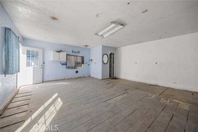 Detail Gallery Image 6 of 25 For 5845 Dogwood, San Bernardino,  CA 92404 - 3 Beds | 1 Baths