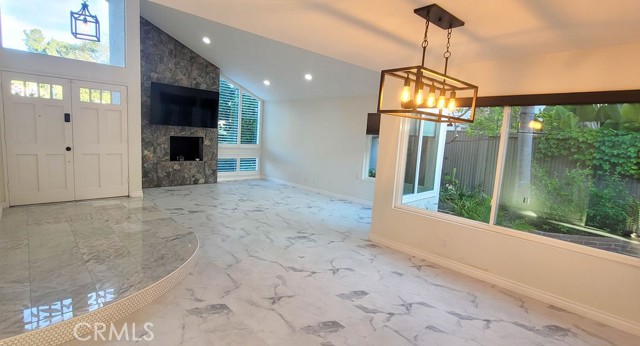 Detail Gallery Image 7 of 38 For 42 Almond Tree Ln, Irvine,  CA 92612 - 3 Beds | 2 Baths