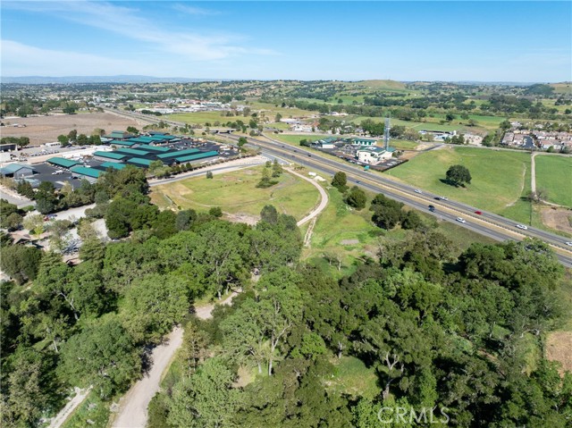 Detail Gallery Image 14 of 38 For 8 Championship Lane, Templeton,  CA 93465 - – Beds | – Baths