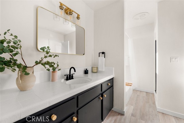 Detail Gallery Image 32 of 75 For 7426 Mulholland Dr, Los Angeles,  CA 90046 - 2 Beds | 2 Baths