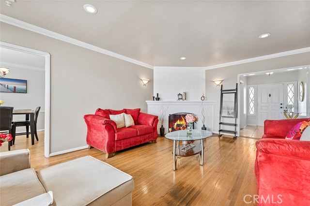 Detail Gallery Image 11 of 31 For 5144 Southridge Ave, Los Angeles,  CA 90043 - 3 Beds | 2/1 Baths