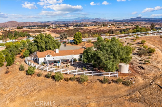 Detail Gallery Image 2 of 70 For 39645 Calle Escalona, Temecula,  CA 92592 - 3 Beds | 2 Baths