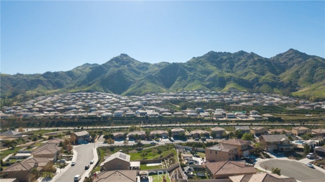 Detail Gallery Image 3 of 64 For 21047 Iron Rail, Riverside,  CA 92507 - 5 Beds | 2/1 Baths