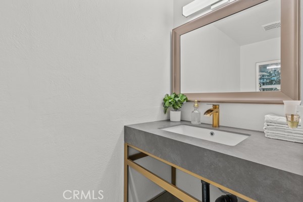 https://media.crmls.org/medias/a51b1fc0-9ba9-4c20-962d-d35431abbfb0.jpg?preset=X-Large