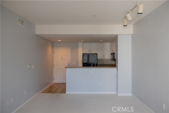 160 S Hudson Avenue, Pasadena CA: https://media.crmls.org/medias/a51b7037-c8bb-4bf7-be22-3b1818a999e7.jpg