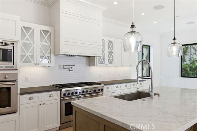 Detail Gallery Image 22 of 59 For 1405 Oak Ave, Manhattan Beach,  CA 90266 - 4 Beds | 4/1 Baths