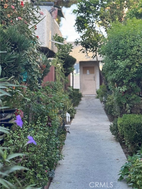 Detail Gallery Image 13 of 14 For 9119 Wakefield Ave #2,  Panorama City,  CA 91402 - 2 Beds | 2 Baths