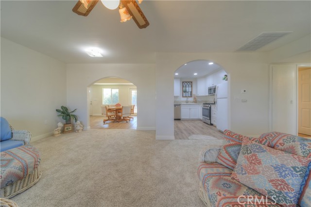Detail Gallery Image 10 of 50 For 28737 Pebble Beach Dr, Menifee,  CA 92586 - 3 Beds | 2 Baths