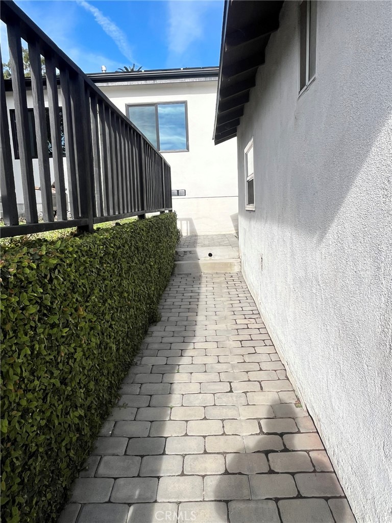 https://media.crmls.org/medias/a51e5793-f815-4412-b430-d255ceed8c7b.jpg?preset=X-Large