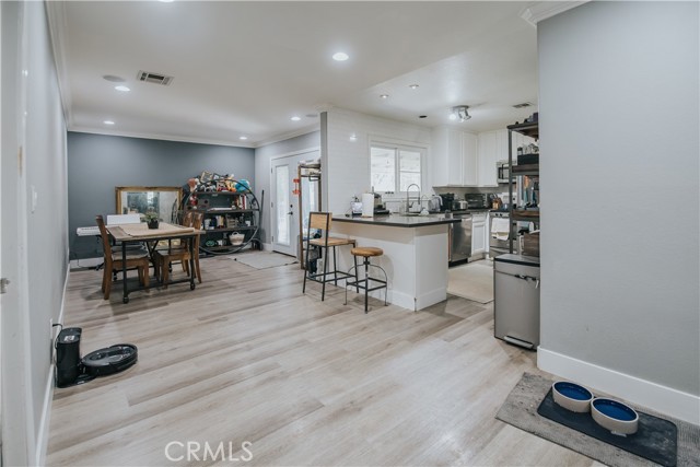 2438 Emerson Circle, Corona CA: https://media.crmls.org/medias/a51efa7b-638c-4847-9142-61c6748e13a7.jpg
