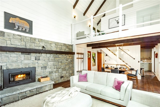 332 Grizzly Road, Lake Arrowhead CA: https://media.crmls.org/medias/a51ffdfe-d0ce-4338-b704-ae5f94717b40.jpg