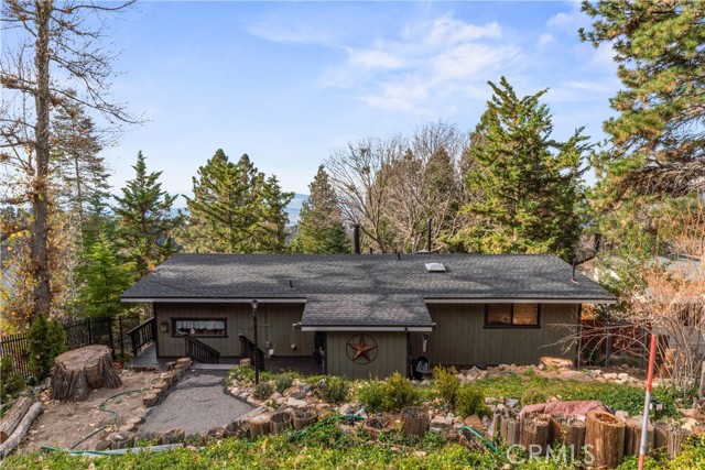 1944 Willow, Running Springs CA: https://media.crmls.org/medias/a5205712-bc6c-4de3-bd2f-54a6c5e62b40.jpg