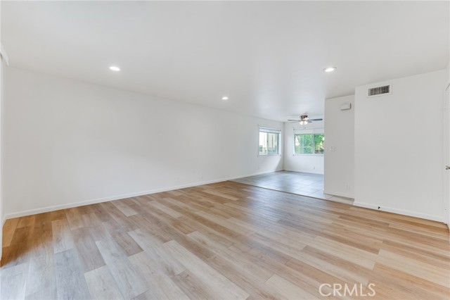 Detail Gallery Image 2 of 39 For 13880 Sayre St #40,  Sylmar,  CA 91342 - 3 Beds | 2/1 Baths