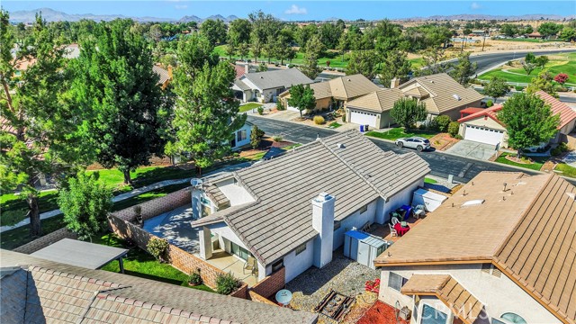 11246 Pleasant Hills Drive, Apple Valley CA: https://media.crmls.org/medias/a5226e83-a2f8-4307-8e23-2b2e2024be2f.jpg