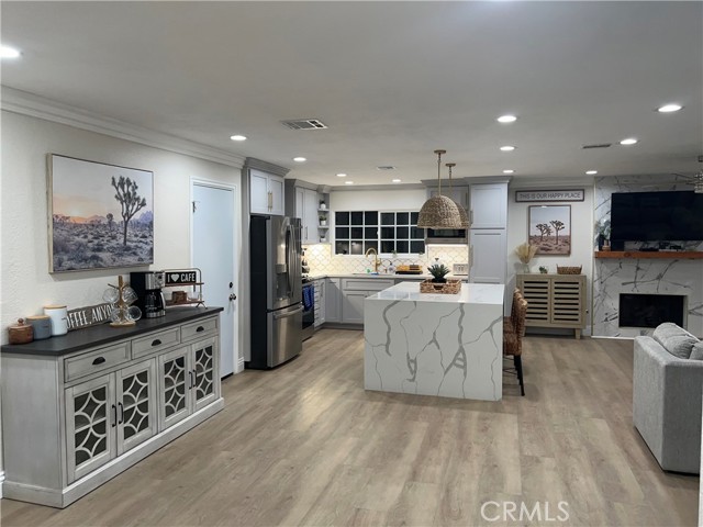 2890 N Biskra, Palm Springs, CA 92262