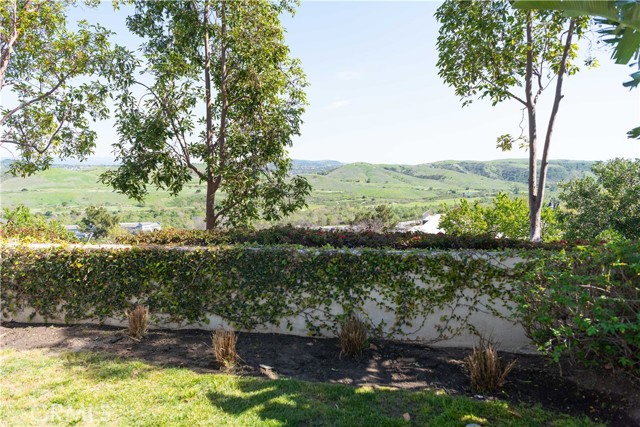 27872 Aberdeen, Mission Viejo CA: https://media.crmls.org/medias/a522ed9c-42c4-400d-809e-090d5e11d2fa.jpg