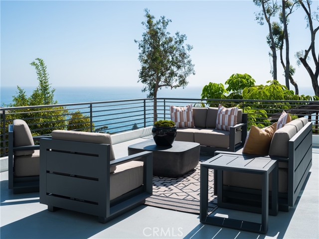 Detail Gallery Image 28 of 32 For 468 Ashton Dr, Laguna Beach,  CA 92651 - 4 Beds | 4/1 Baths