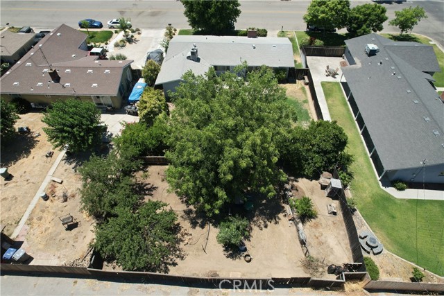 125 Hilton Street, Madera CA: https://media.crmls.org/medias/a5238842-785f-4446-94c1-24ca2ad7636e.jpg