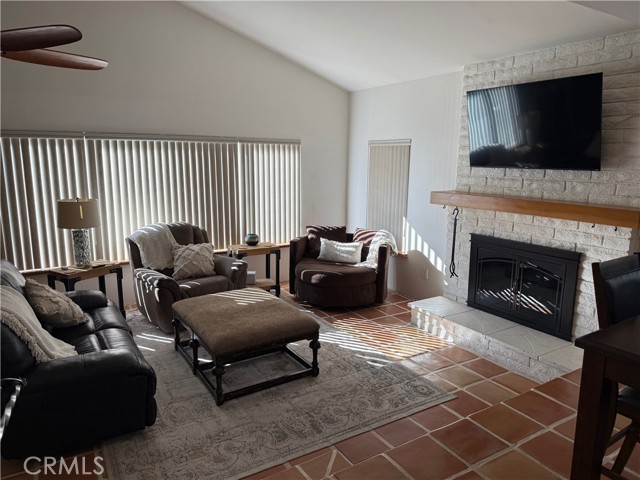 Detail Gallery Image 15 of 34 For 22696 San Joaquin, Canyon Lake,  CA 92587 - 2 Beds | 2 Baths