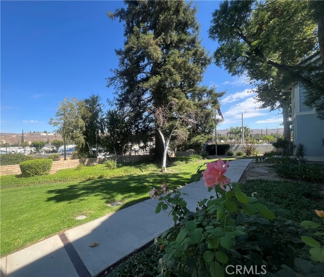 Detail Gallery Image 15 of 27 For 26961 Rainbow Glen Dr #733,  Canyon Country,  CA 91351 - 2 Beds | 2 Baths