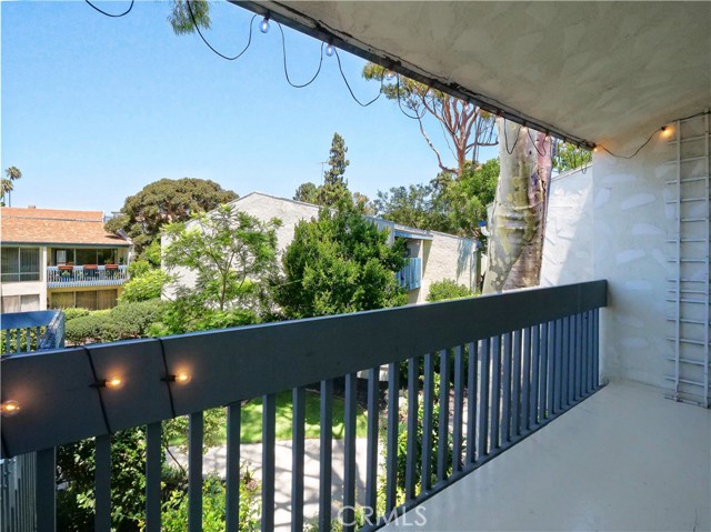 822 Camino Real, Redondo Beach CA: https://media.crmls.org/medias/a5247c91-d261-4836-8303-756119a4eb4b.jpg