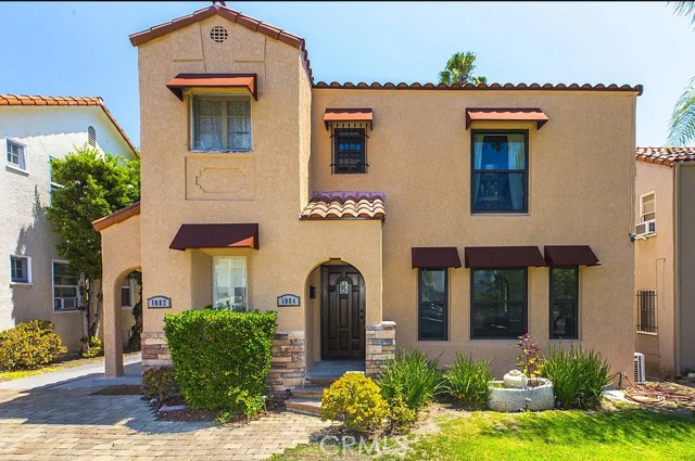 Detail Gallery Image 1 of 20 For 1082 S Redondo Bld, Los Angeles,  CA 90019 - 3 Beds | 2 Baths